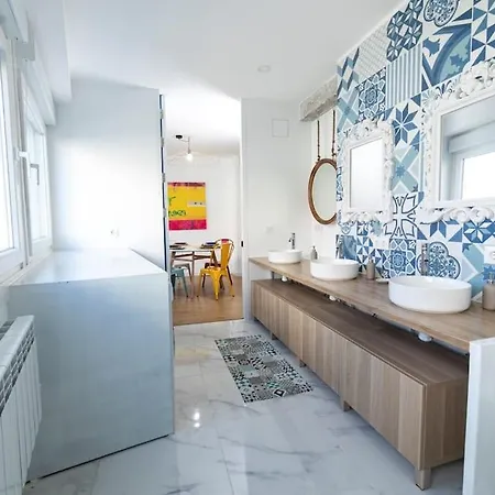 Amplio Piso De Diseno . * ヴィーゴ