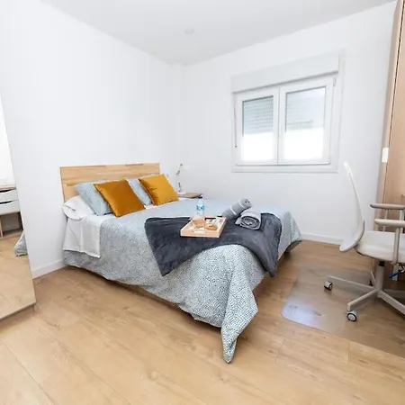 Amplio Piso De Diseno . * ヴィーゴ