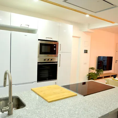 Amplio Piso De Diseno . *